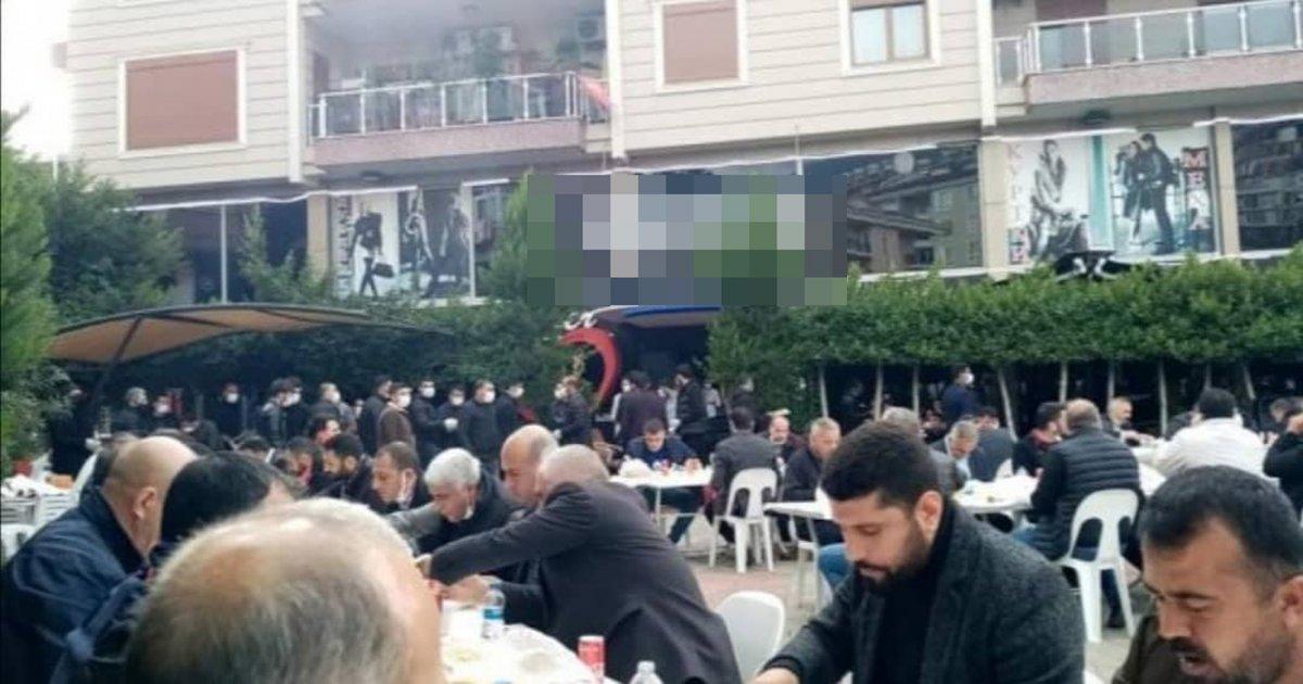 Antalya'da koronadan kaybettiği babası için yüzlerce kişiye mevlit yemeği yedirdi