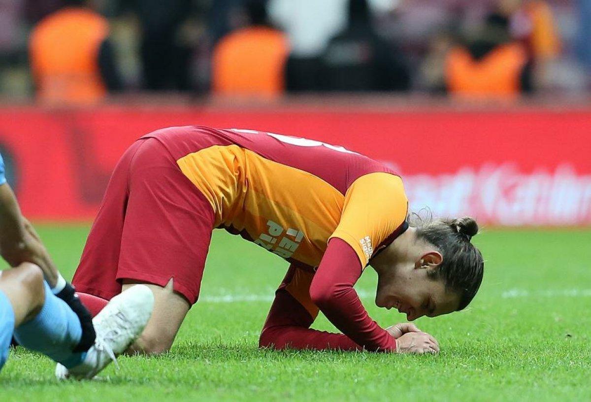 Taylan Antalyalı: Gerrard'ın imzaladığı formayı evime astım