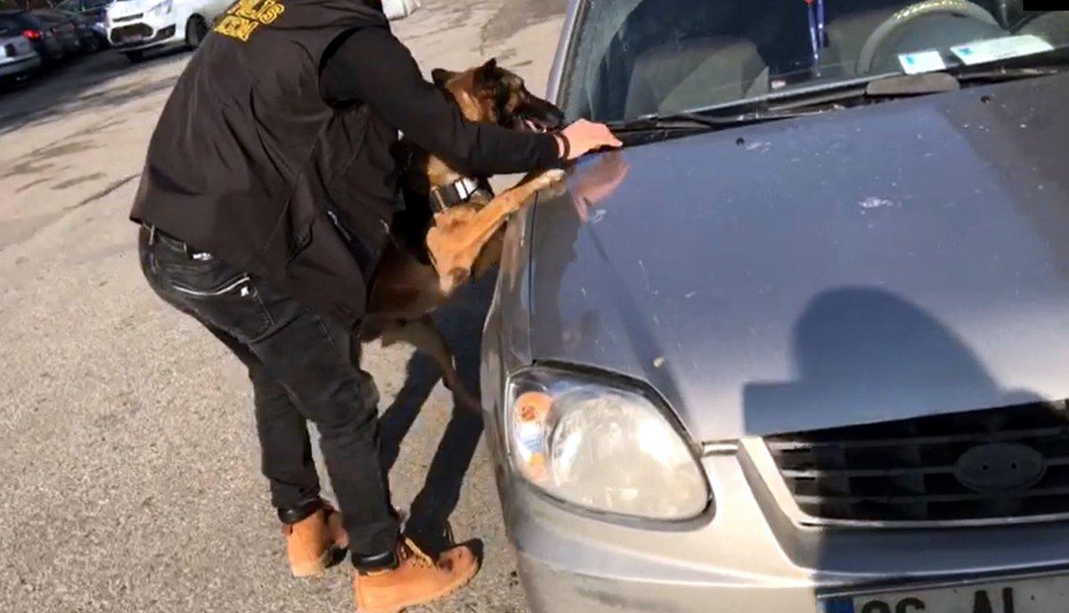 Ankara'da uyuşturucu sevkiyatı yapan belediye çalışanı yakalandı