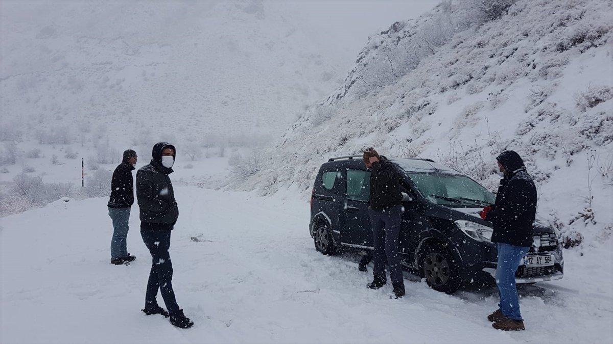 Karlıova beyaza büründü