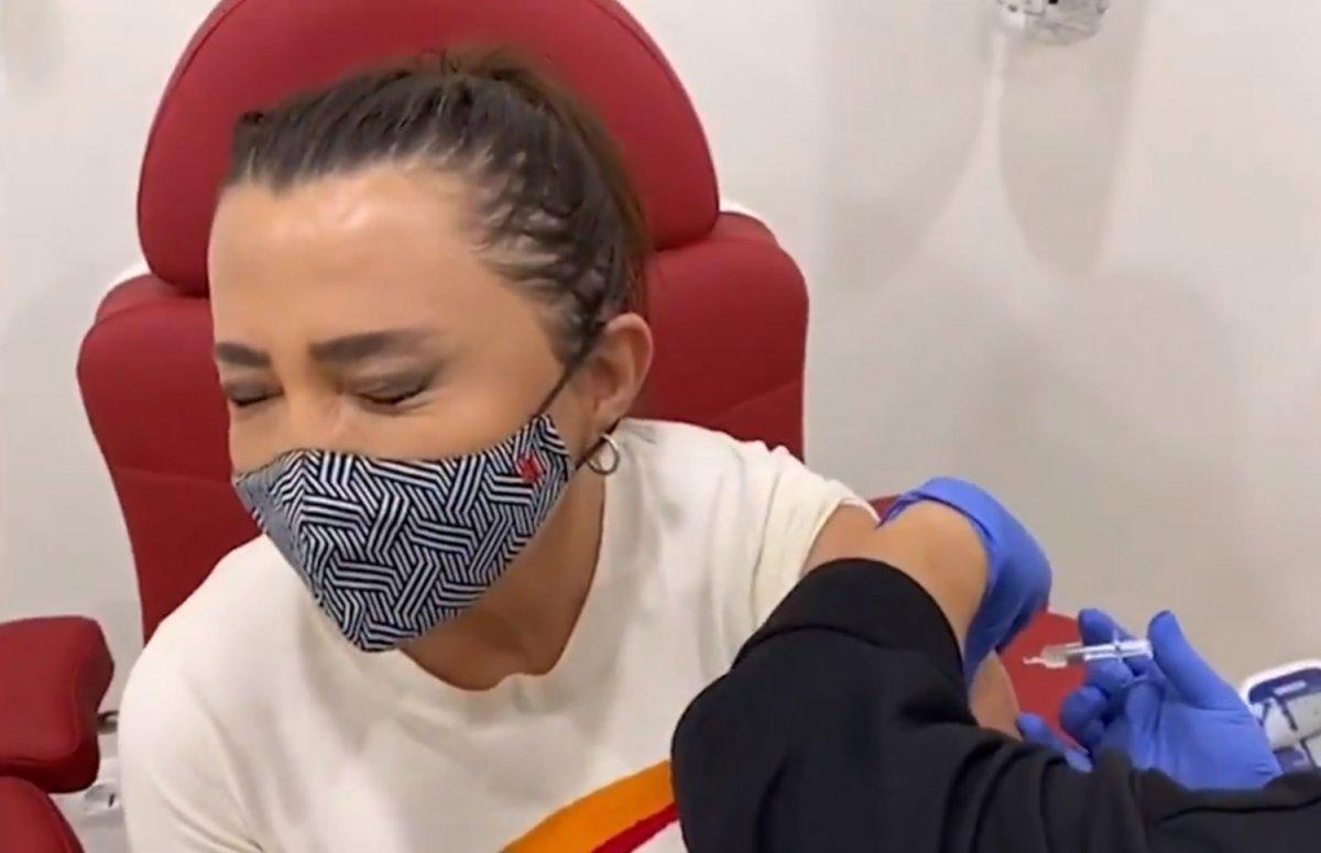 Sevilay Yılman, koronavirüs aşısı yaptırdı