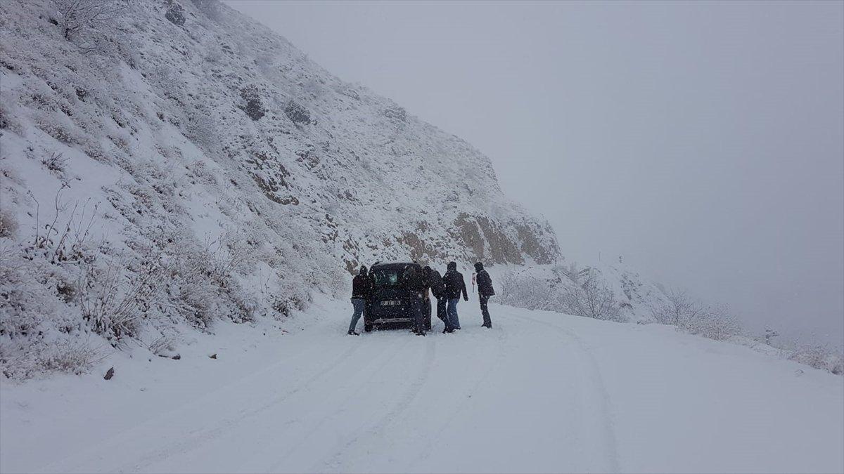 Karlıova beyaza büründü