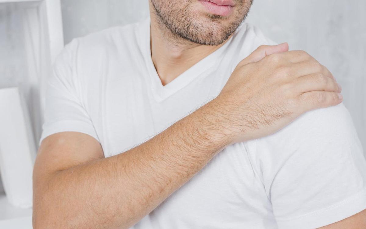 Sağ ve sol omuz ağrısı neden olur, nasıl geçer