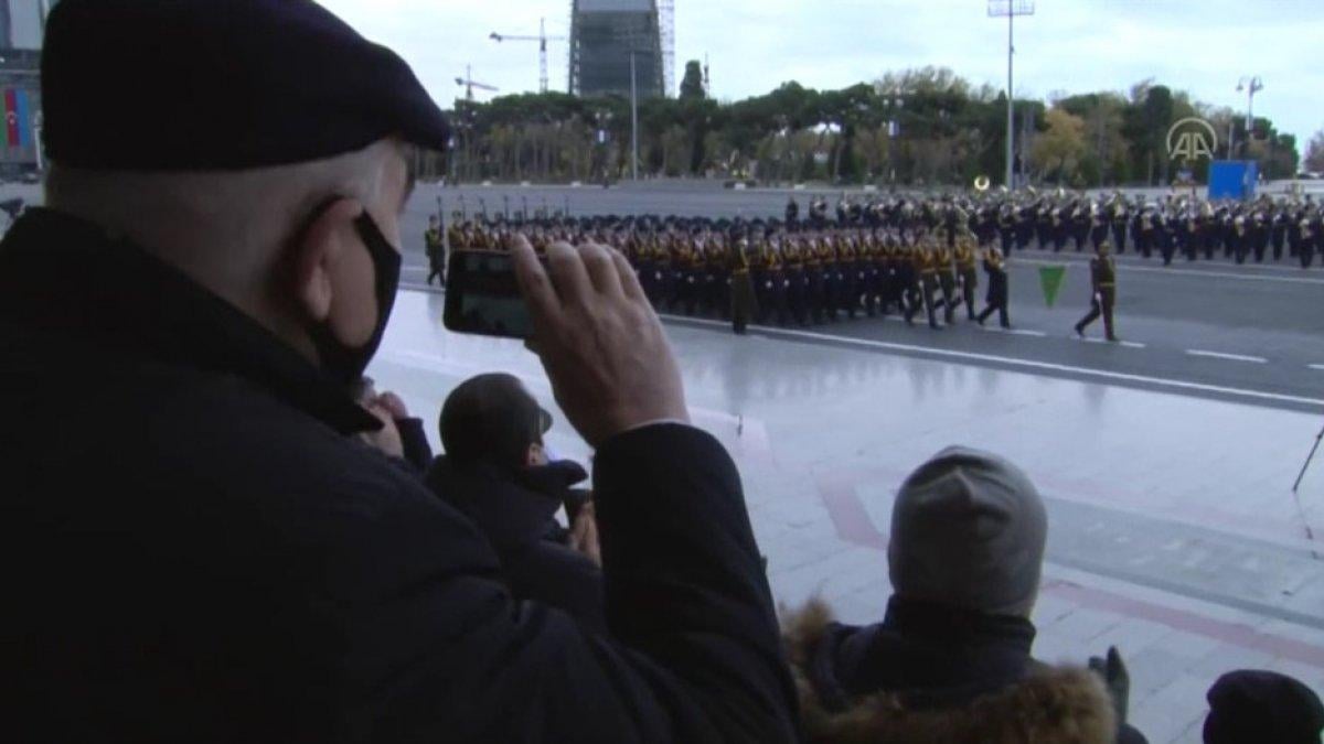 Azerbaycan'da Zafer Geçidi Töreninde Ceddin Deden çalındı