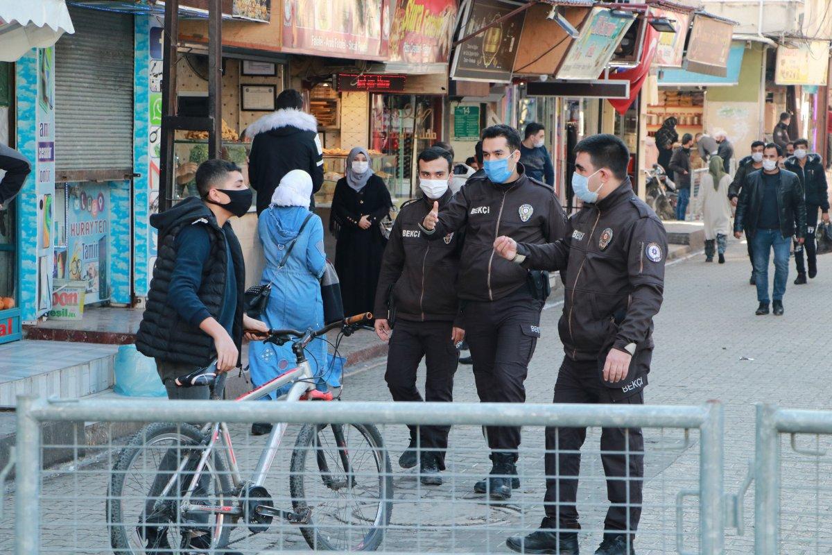 Adana’da maskesiz sürücüye ceza