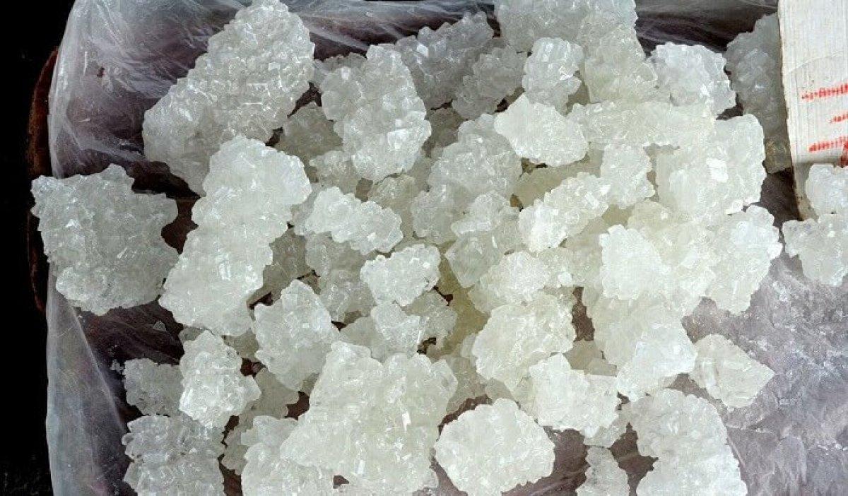 Nöbet şekeri nedir, faydaları nelerdir? Ağız yarasını geçiren nöbet şekeri nasıl kullanılır?