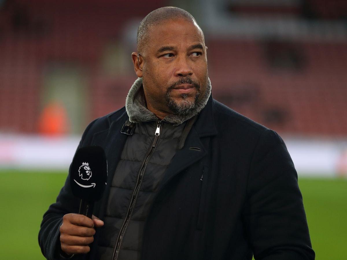 John Barnes, ırkçı hakemi savundu