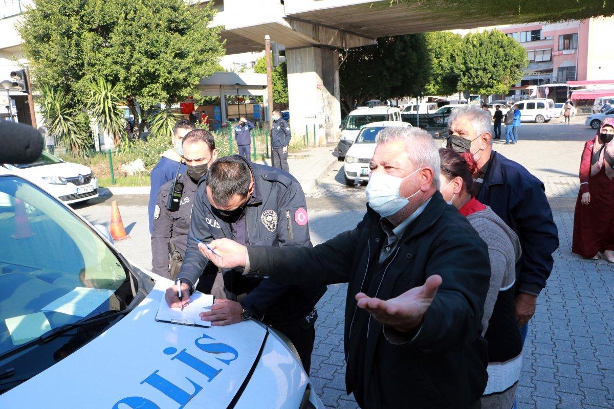 Adana’da maskesiz sürücüye ceza