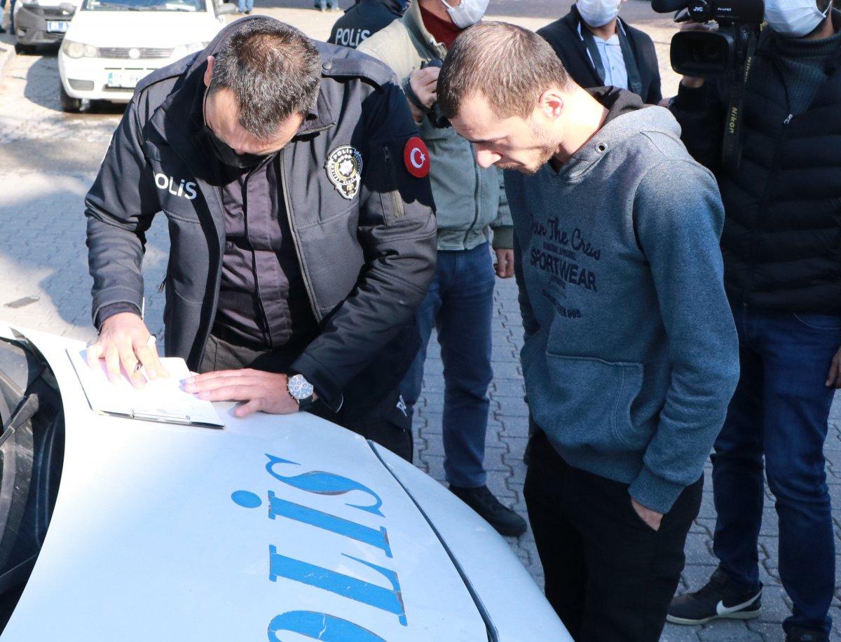 Adana’da maskesiz sürücüye ceza