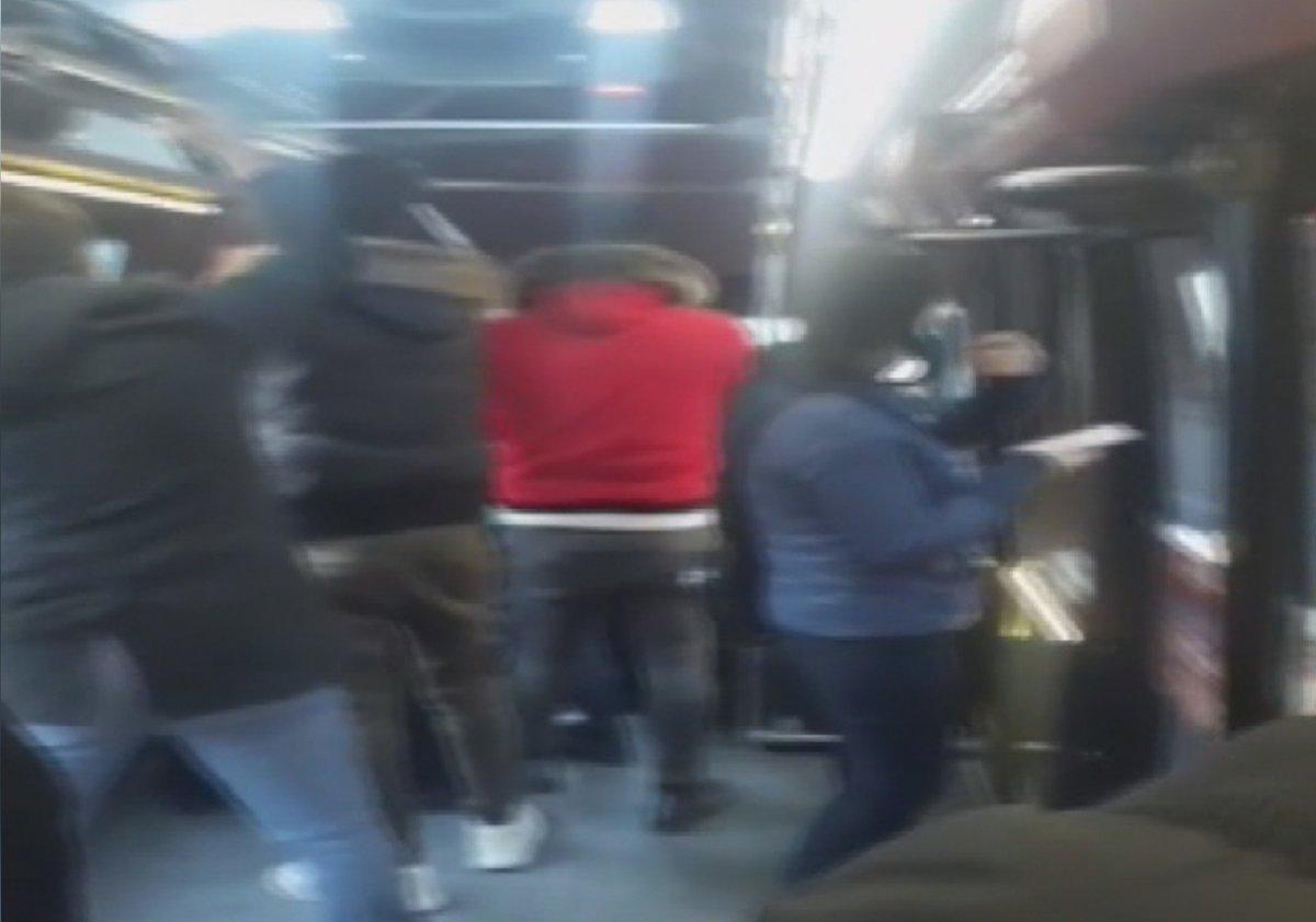 Esenyurt'ta minibüsçü aynasını kıran kamyoncuyu kovaladı