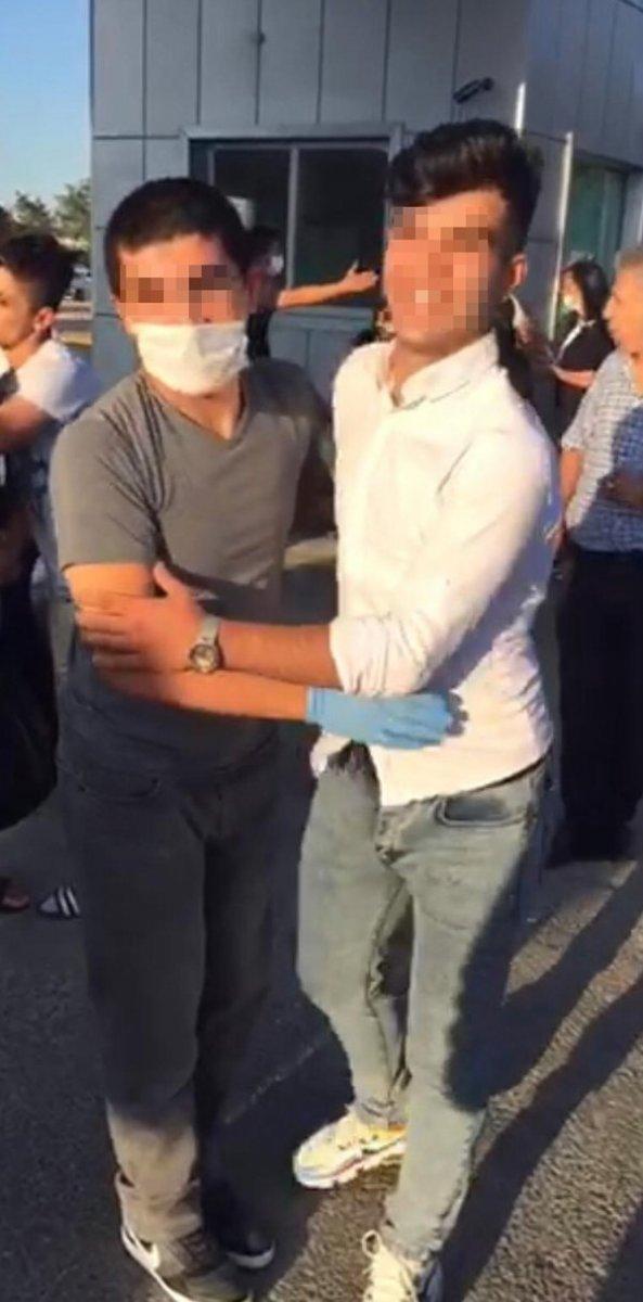 Sultangazi'de annesine şiddet uygulayan babasını öldüren çocuk beraat etti