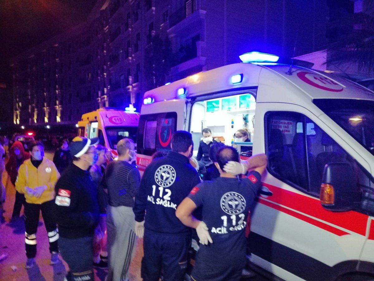 Tuzla’da yüzlerce daireli sitenin saunasında yangın: 8 yaralı