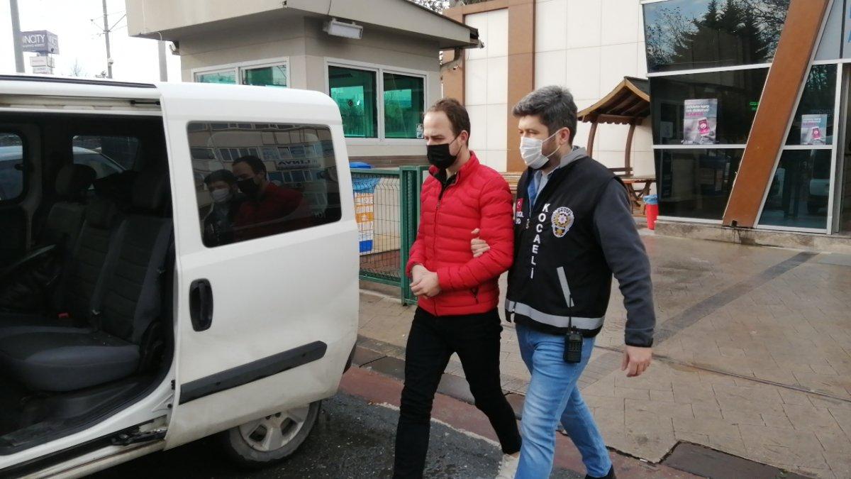 Kocaeli'de avukat cübbeli şüpheli, adliyede aileyi dolandırmak isterken yakalandı