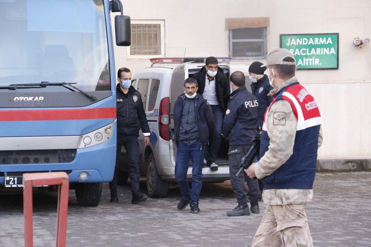Diyarbakır'da kız çocuğunu kaçırmak isteyen 2 şüpheli tutuklandı