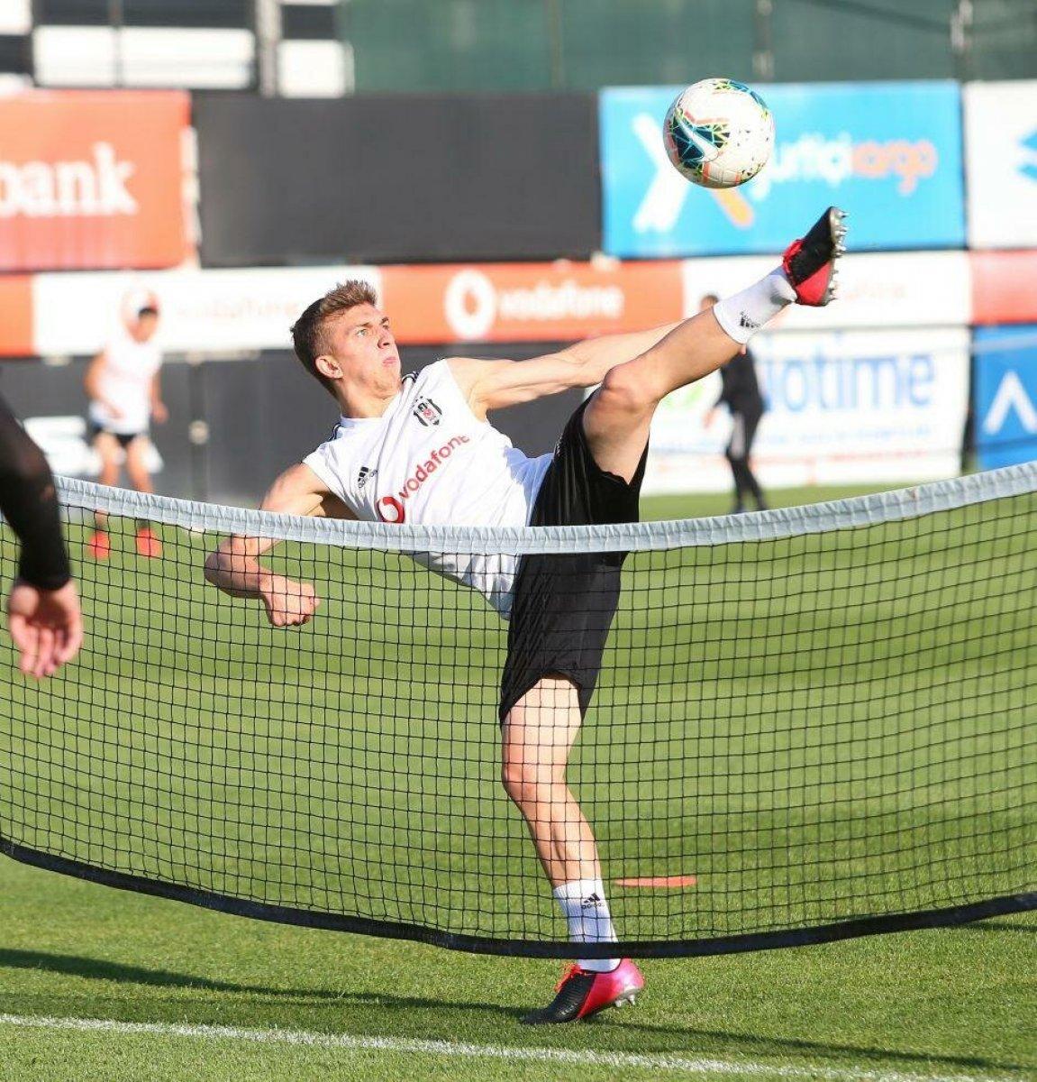 Rıdvan Yılmaz'a Stuttgart'ın ilgisi sürüyor