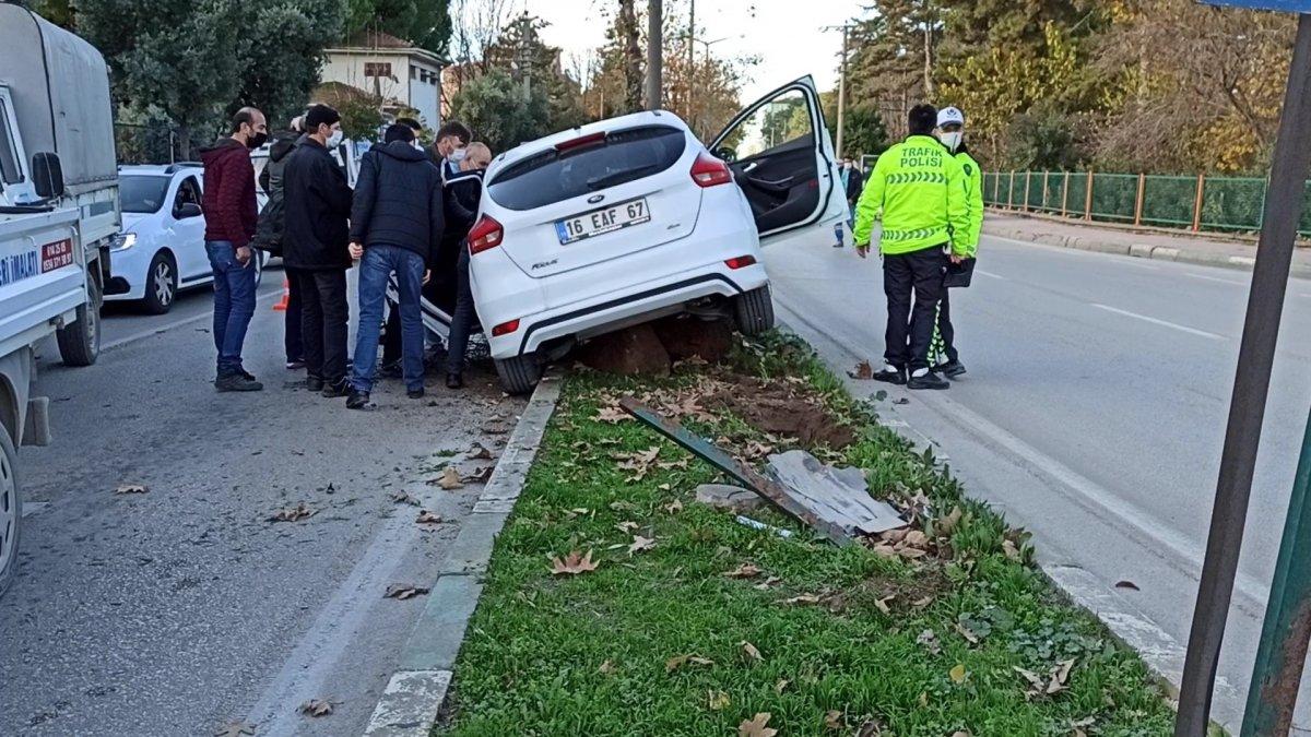 Bursa'da direksiyon başında kalp krizi geçiren öğretmen hayatını kaybetti