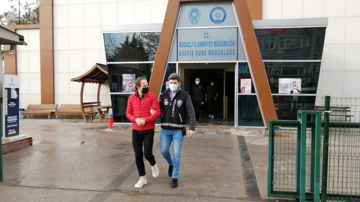 Kocaeli'de avukat cübbeli şüpheli, adliyede aileyi dolandırmak isterken yakalandı
