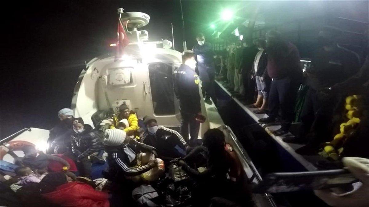 Yunanistan'ın dövüp Türk sularına bıraktığı göçmenler kurtarıldı