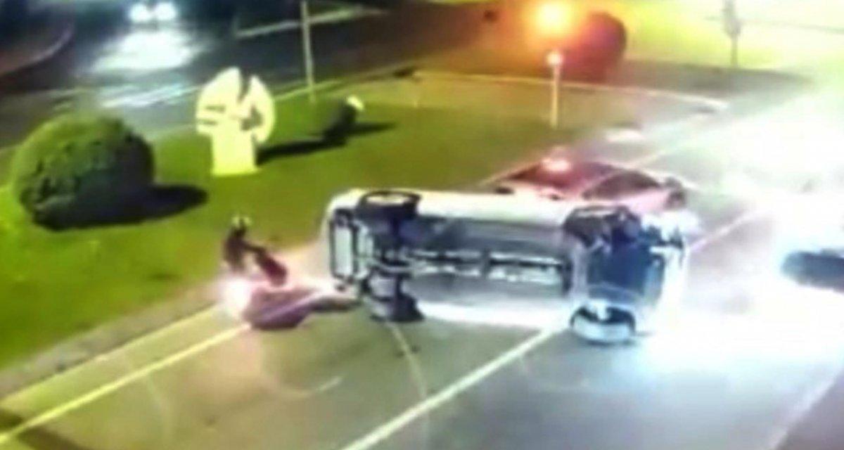 Tekirdağ'da cip, kırmızı ışıkta bekleyen araçlara çarptı