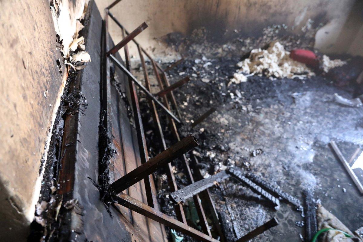 Gaziantep’te çakmakla oynarken, dedesinin evini yaktı