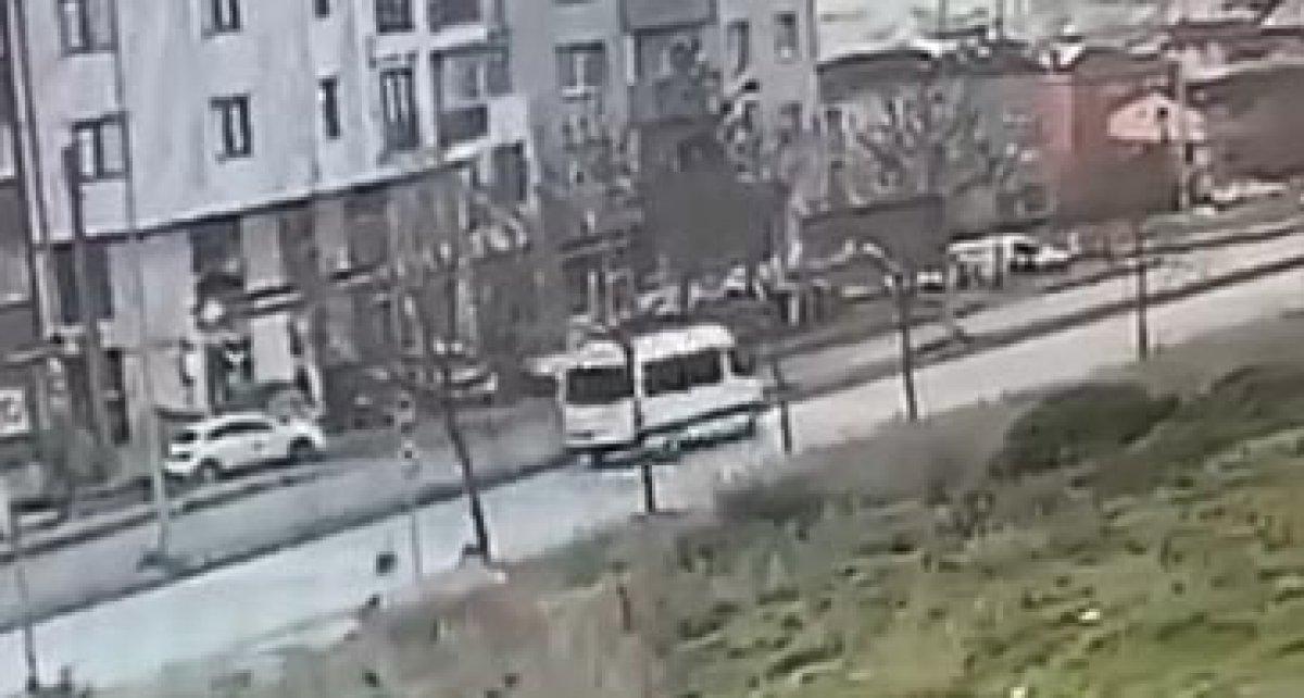 Kocaeli'de köpeğe çarpıp kaçan sürücü