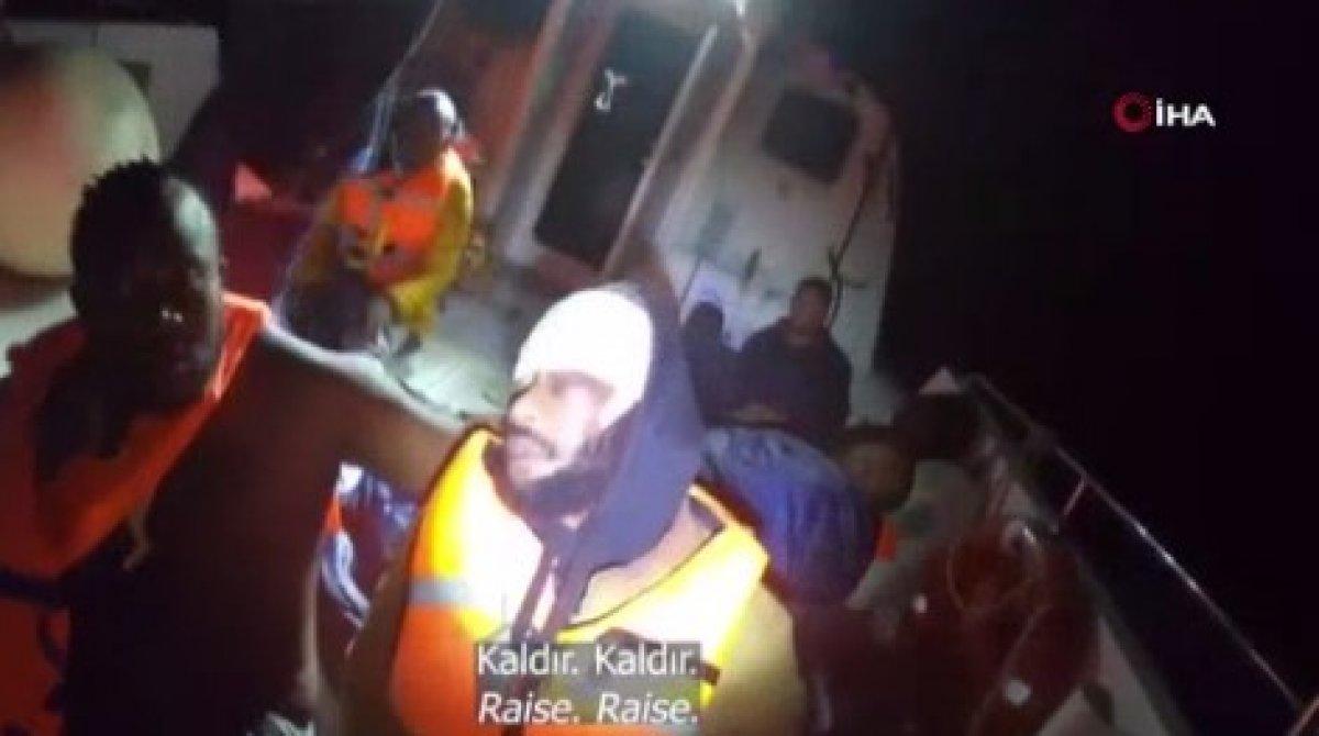 Yunanistan'ın dövüp Türk sularına bıraktığı göçmenler kurtarıldı