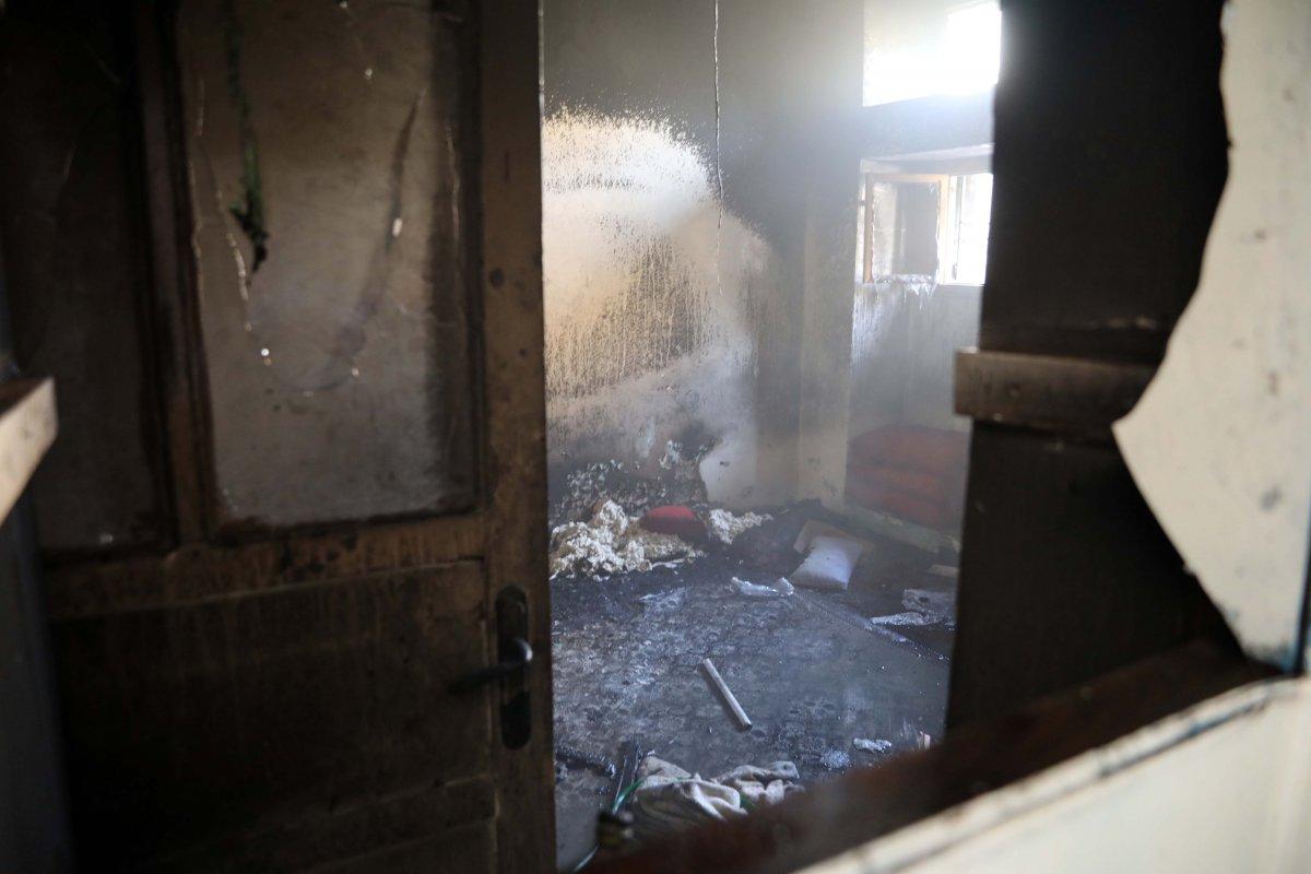 Gaziantep’te çakmakla oynarken, dedesinin evini yaktı