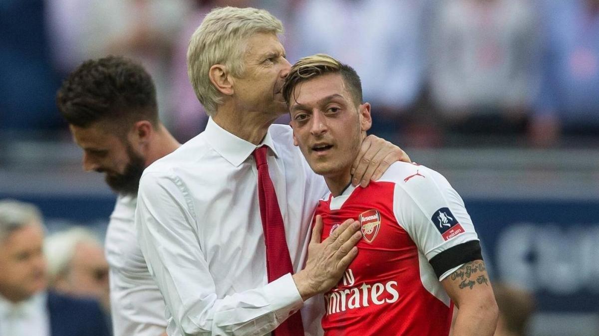 Arsene Wenger: Mesut'un etrafında bir takım kurulmalı