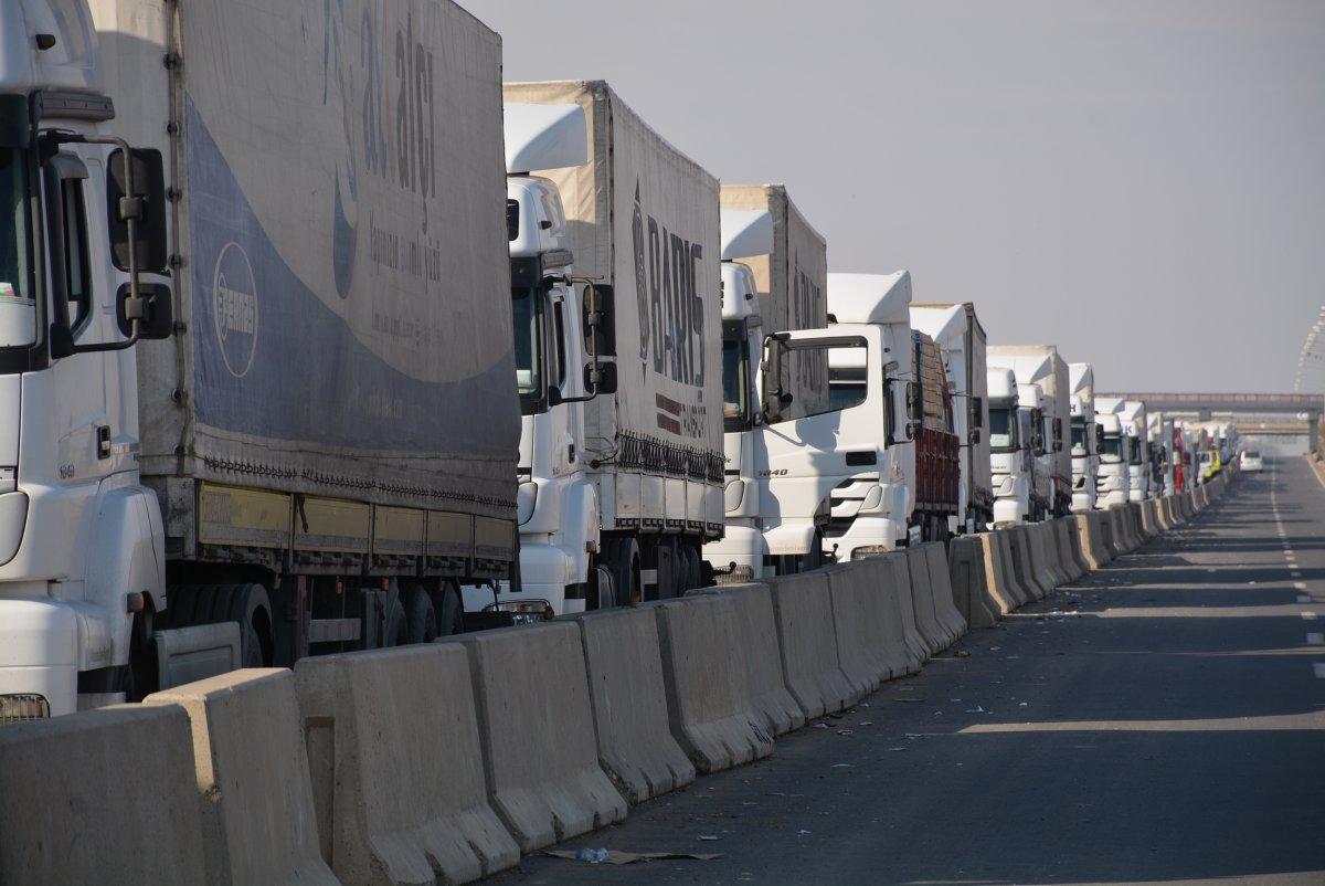 Habur Sınır Kapısı'nda kısıtlama yok, yoğun trafik var