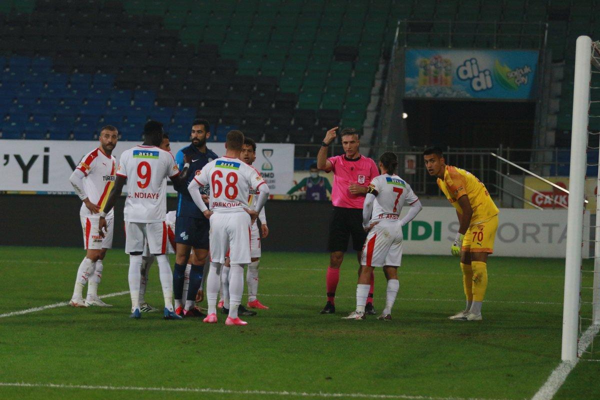 Göztepe'den hakeme imalı paylaşım