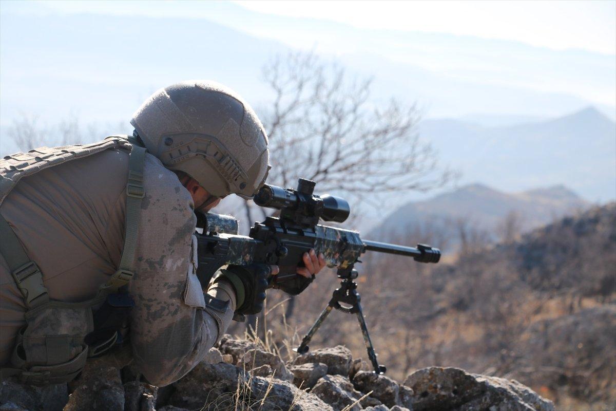 Siirt'te PKK'ya ait 6 barınak ve sığınak ele geçirildi