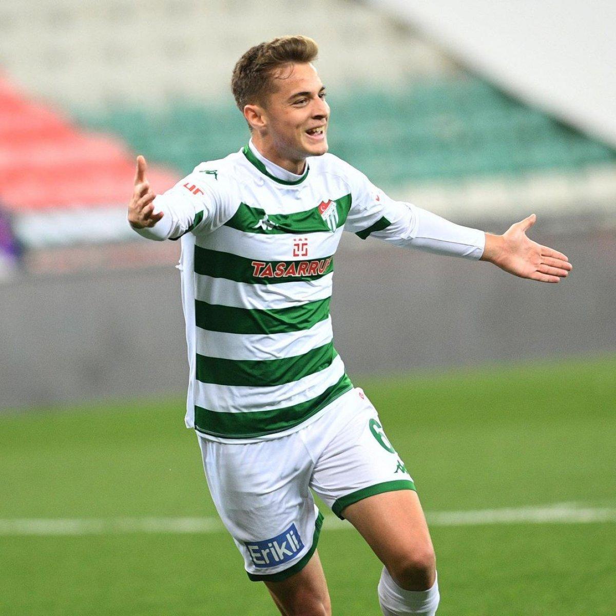 Bursasporlu Batuhan Kör'ün performansı dikkat çekiyor