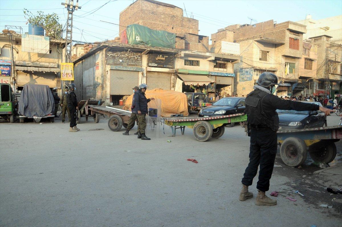 Pakistan'da polis karakolu yakınında patlama