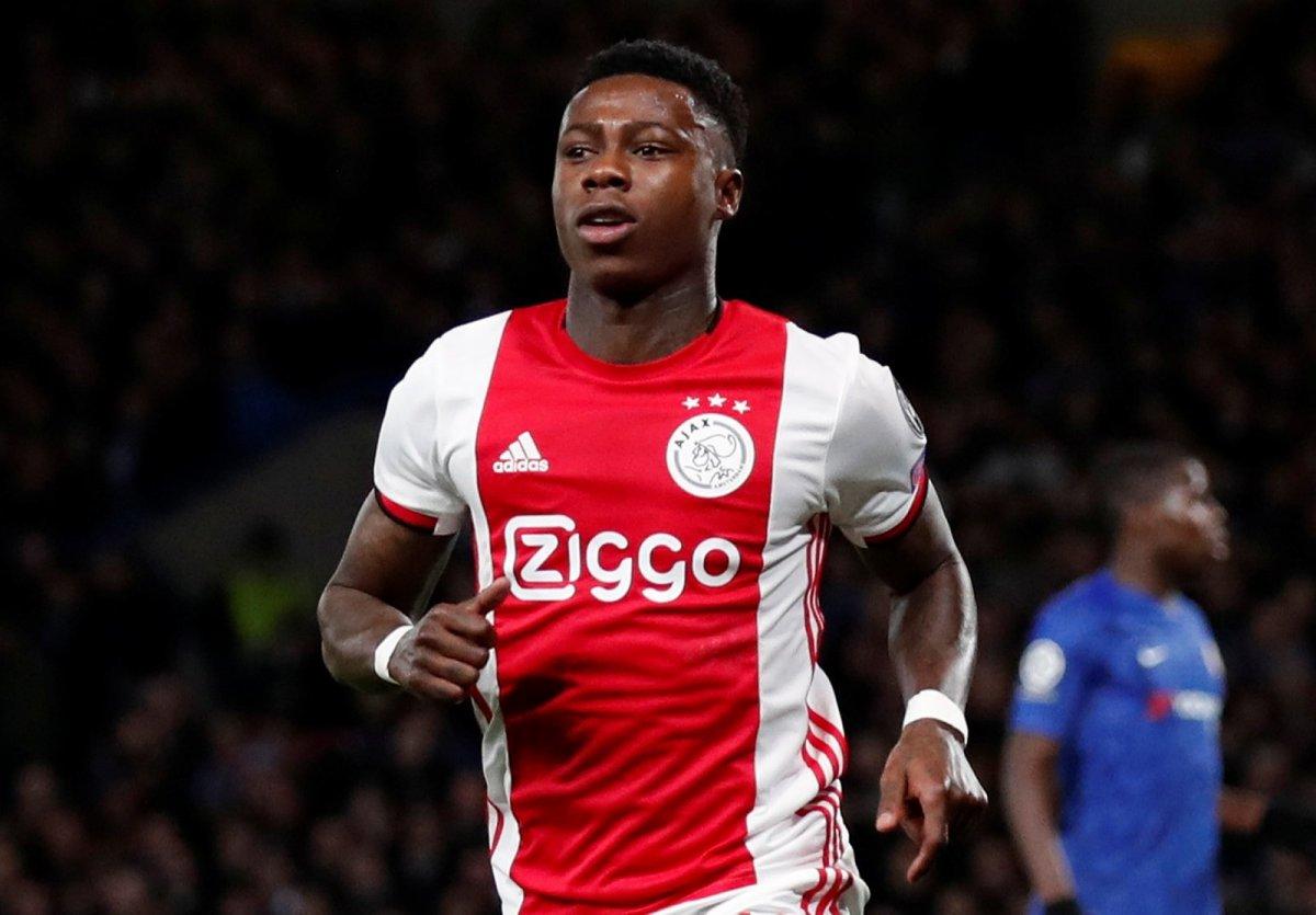 Ajaxlı Promes akrabasını bıçakladı