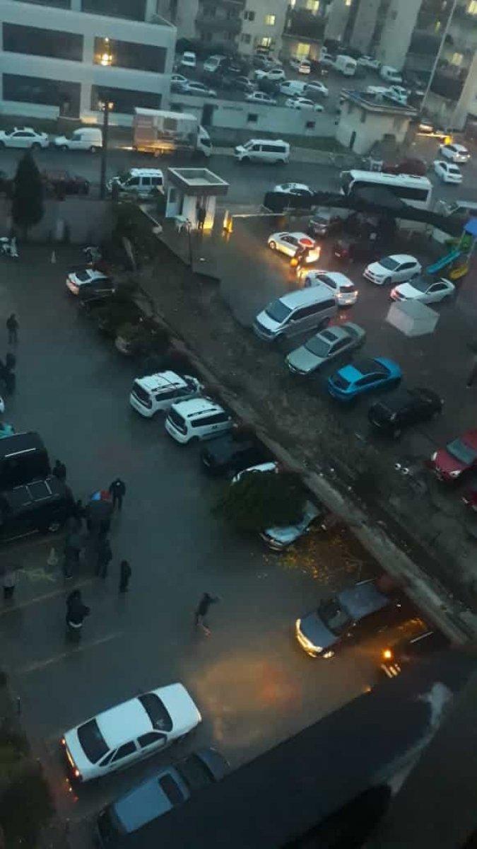 İzmir'de istinat duvarı çöktü