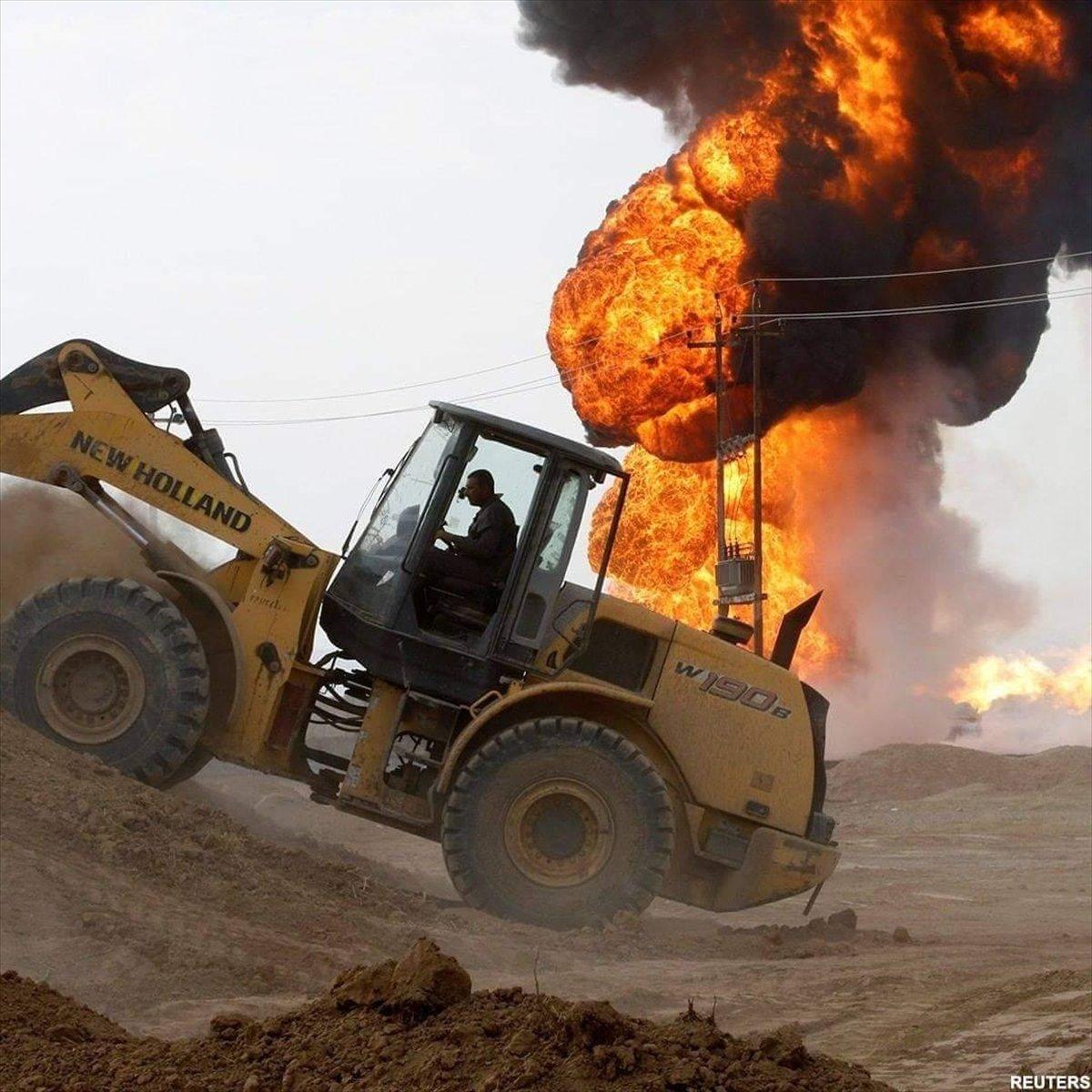 Kerkük'te DEAŞ'ın saldırdığı petrol kuyularındaki yangın devam ediyor