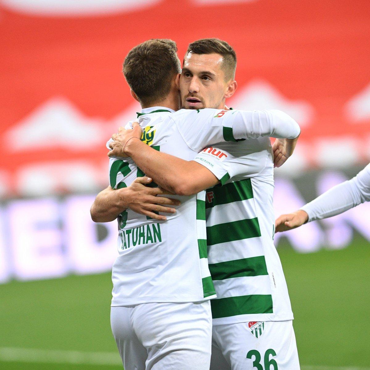 Bursasporlu Batuhan Kör'ün performansı dikkat çekiyor