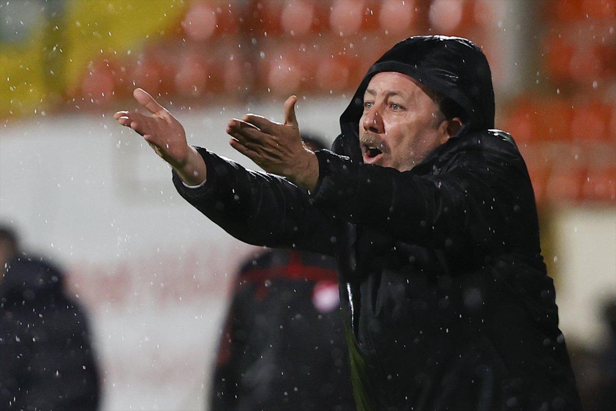 Sergen Yalçın: VAR kaldırılsın