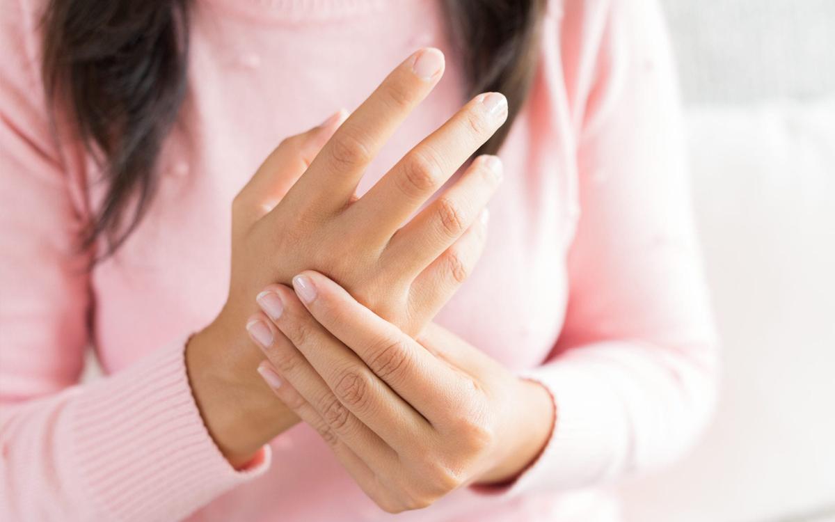 El uyuşması neden olur, nasıl geçer