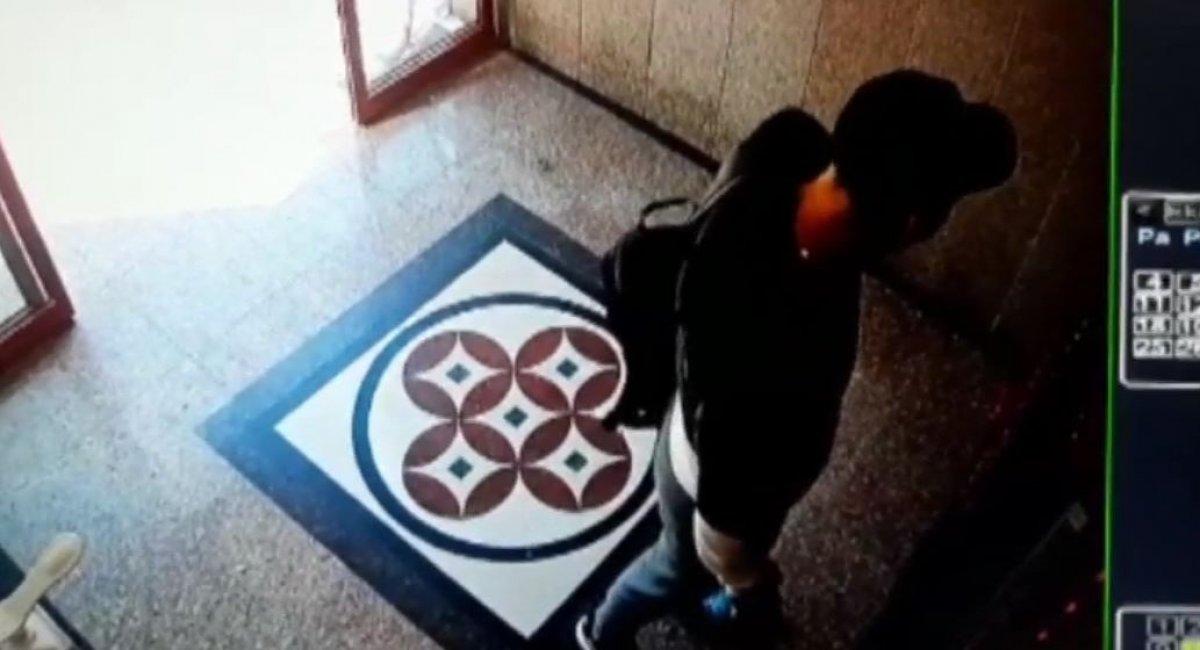 İstanbul'da vatandaşları 10 milyon lira dolandıran çete yakalandı