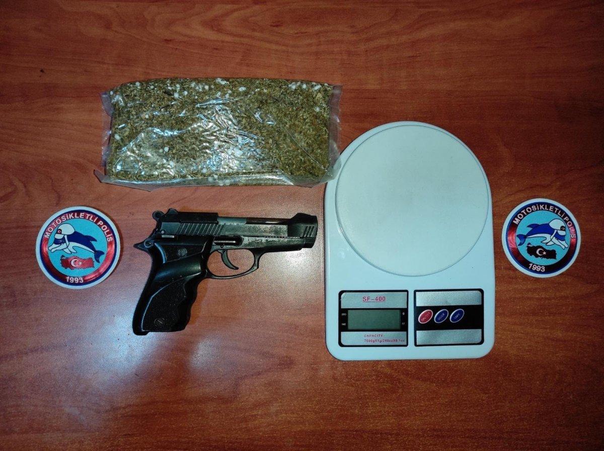 İstanbul'da yastığa zula yapan torbacı yakalandı