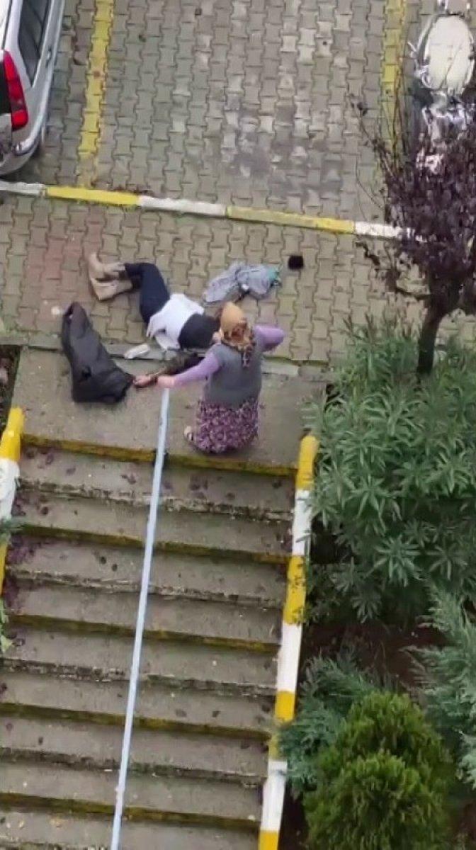 Tuzla’da kocası tarafından bıçaklanan kadın hayatını kaybetti