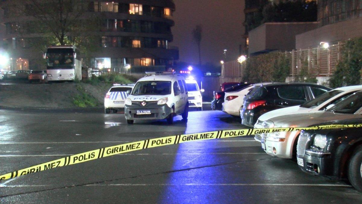 Bahçelievler'de park halindeki iki lüks araç kurşunlandı