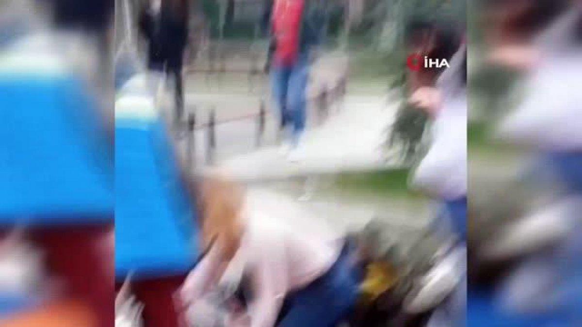 Bursa'da kızların erkek kavgası kamerada