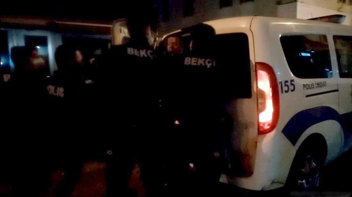 Tekirdağ'da yola tuvaletini yapan şahıs polise tekme savurdu