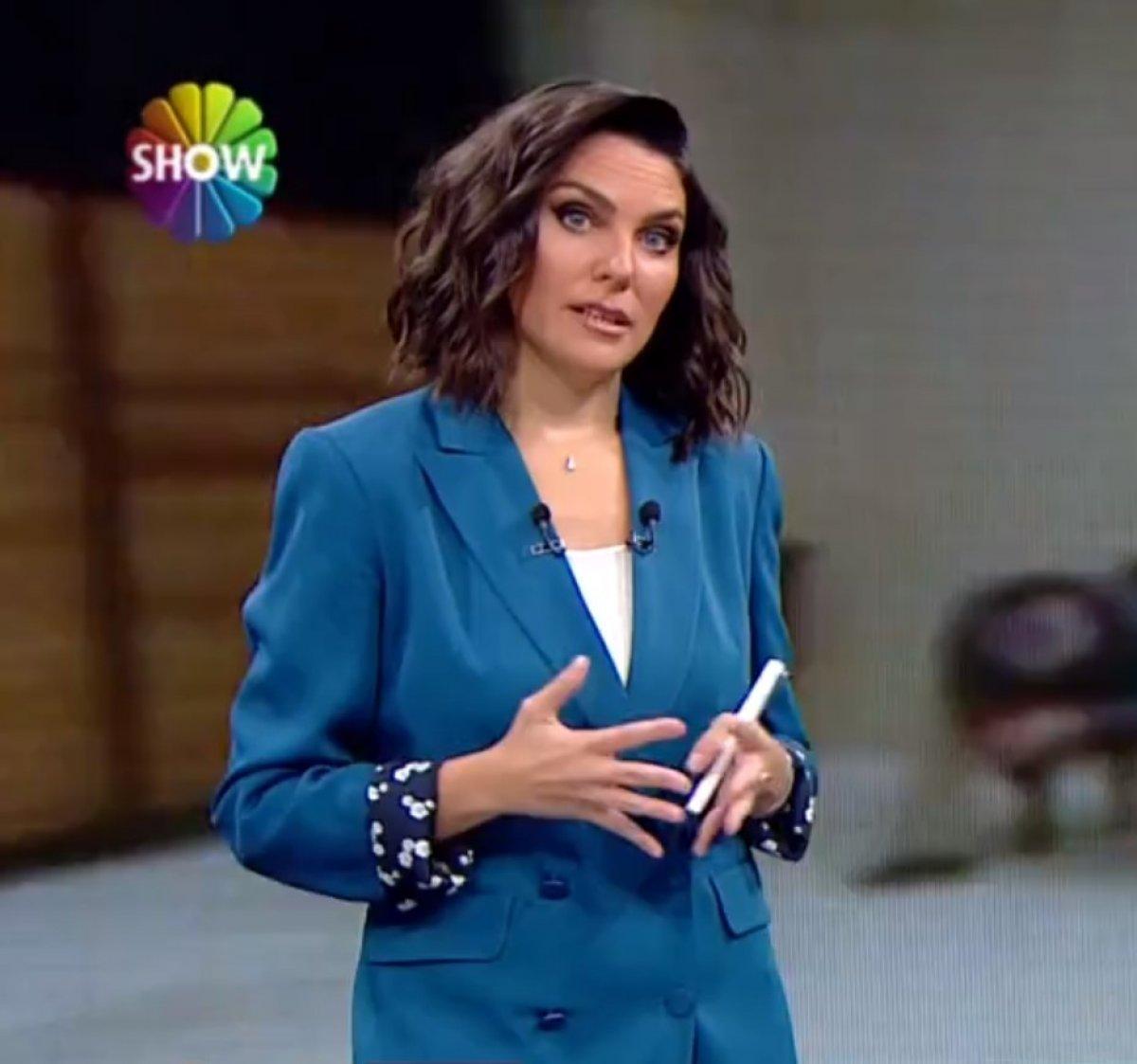 Ana haber spikerlerinin birbirinden farklı giyim tarzları