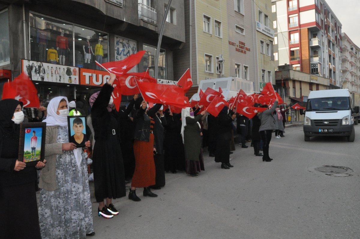 HDP, Şırnak'ta annelerin sesini müzikle bastırmaya çalıştı