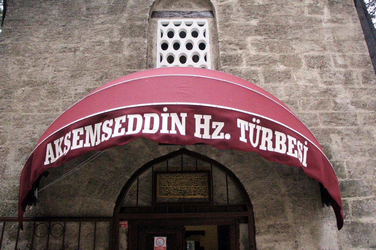 Bolu’daki Akşemseddin Hazretleri Türbesi'ne Fransız tarzı tente