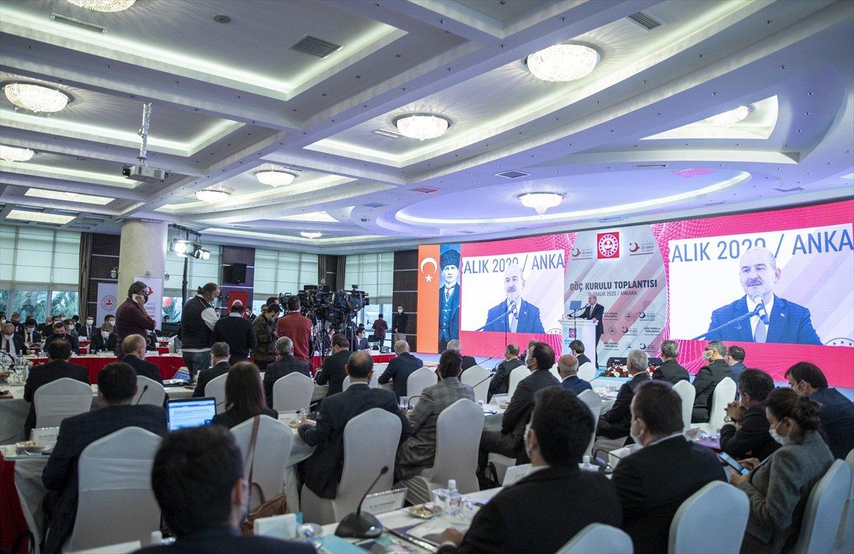 Süleyman Soylu: 2020'de 113 bin 365 göçmen yakalandı