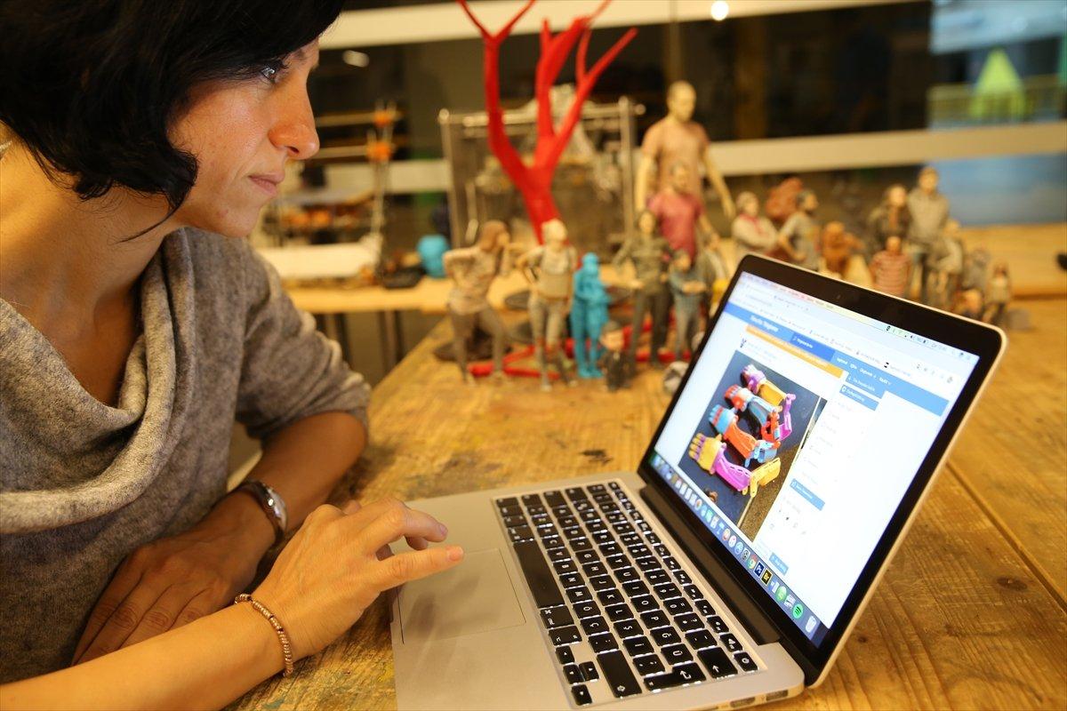 Zeynep Karagöz, robotel projesiyle çocukların hayallerini gerçekleştirdi